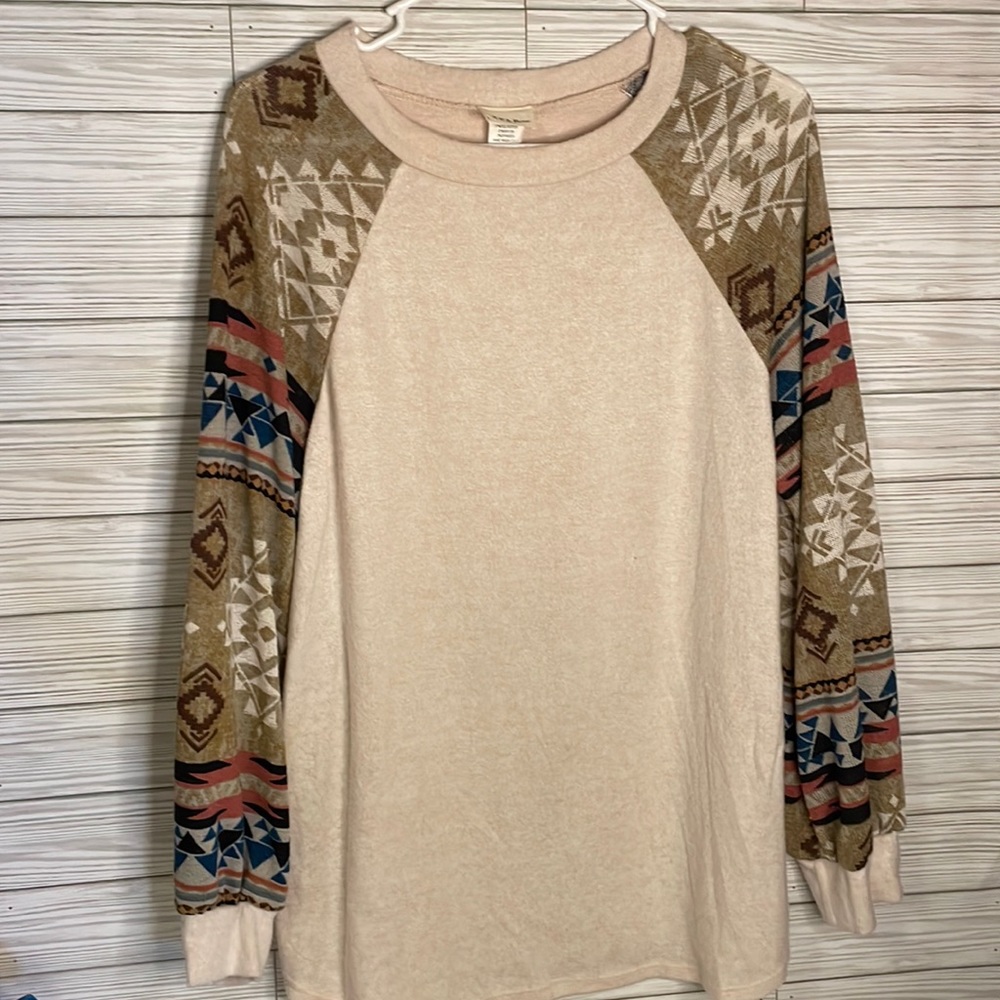 0213 P & Rose Aztec print women’s thermal sweater, size medium
